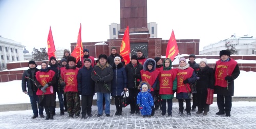 21 января 2018 года коммунисты Татарстанского республиканского отделения партии КОММУНИСТЫ РОССИИ возложили цветы к памятнику Ленина 